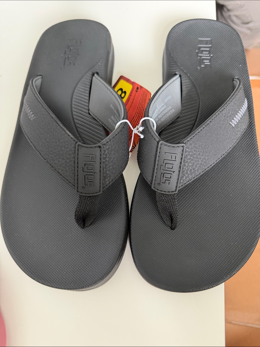 Flojos Men's Black Flip Flop Sandals with Padded Straps